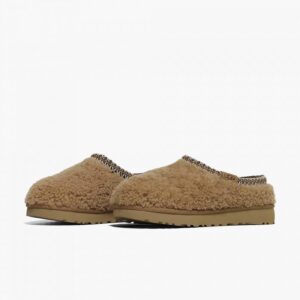 Women's Tasman Maxi Curly Clogs In Chestnut