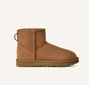Women's Classic Mini Ii Boot In Chestnut