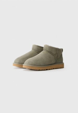 Women's Ultra Mini Ii Boots In Moss Green