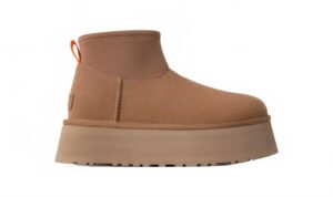 Women's Classic Mini Dipper Boot In Chestnut