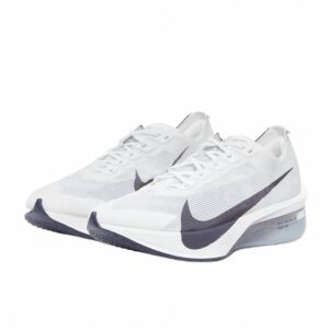 Women's Zoomx Vaporfly Next Shoe In White/gridiron-Obsidian Mist