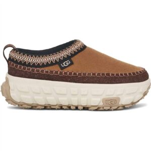 Women Venture Daze Clogs In Brown