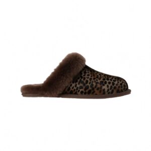 Women's Scuffette Caspian Slipper In Burnt Cedar