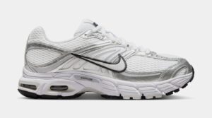 Air Max Moto 2K Womens Running Shoes (White/Metallic Silver/Black/Photon Dust)
