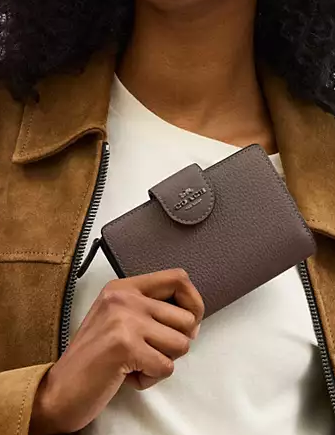 Coach Medium Corner Zip Wallet - Image 2