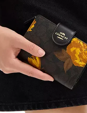 Coach Medium Corner Zip Wallet In Signature Canvas With Floral Print - Image 2