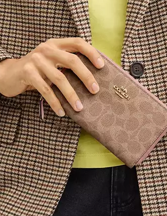 Coach Medium Id Zip Wallet In Signature Canvas - Image 3