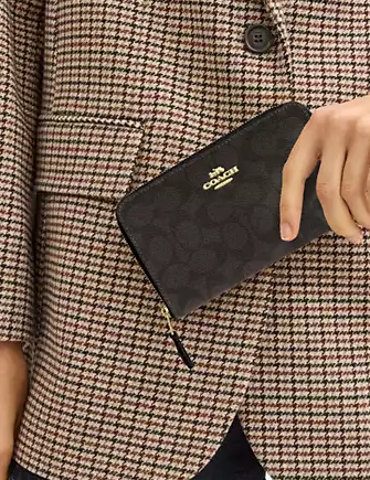Coach Medium Id Zip Wallet In Signature Canvas - Image 3