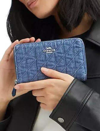 Coach Medium Id Zip Wallet With Quilting - Image 2