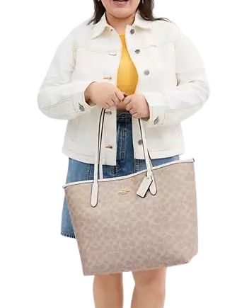 Coach City Tote Bag In Signature Canvas - Image 4