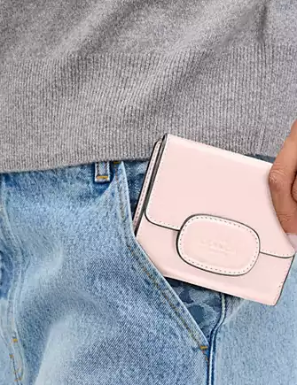 Coach Eliza Small Wallet With Leather Covered Closure - Image 2