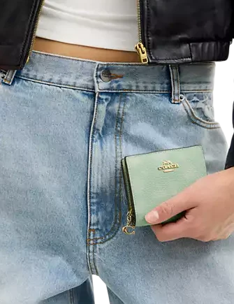 Coach Snap Wallet With Floral Print - Image 3