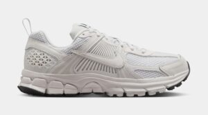 Vomero 5 Grade School Running Shoes (Pale Ivory/Pale Ivory/Sand Drift/Pale Ivory)