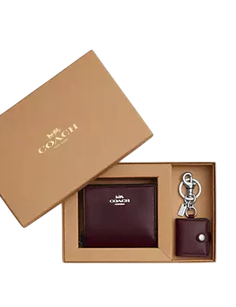 Coach Boxed Snap Wallet And Picture Frame Bag Charm - Image 4
