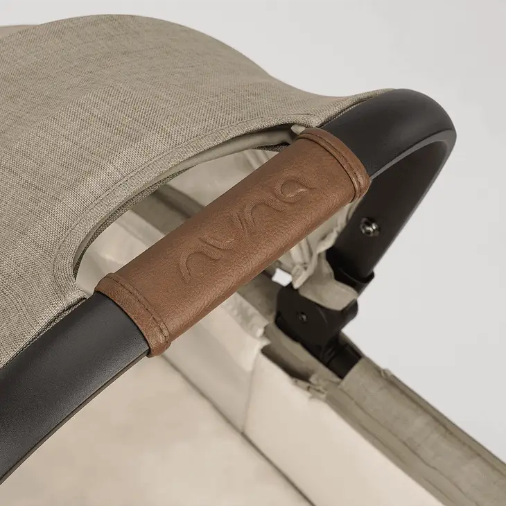 Nuna Demi Next Bassinet and Stand - Image 11