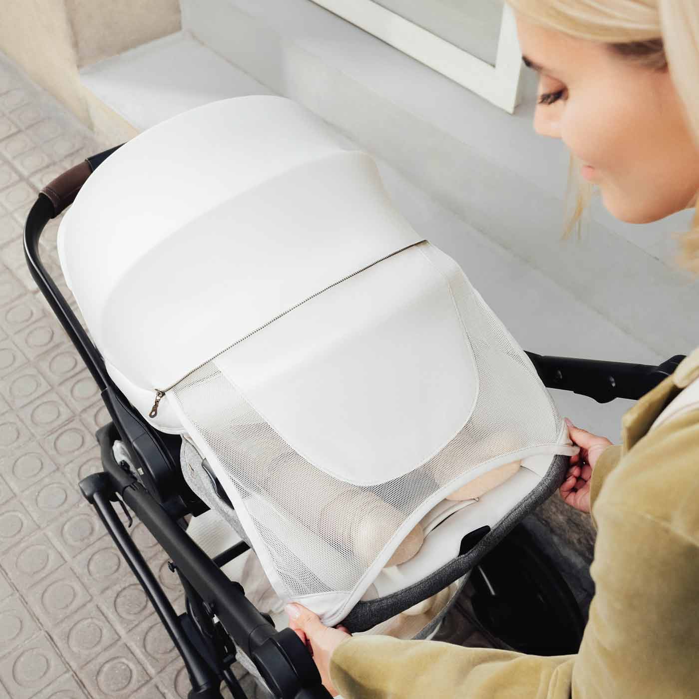 Romer Juni Infant Car Seat - Image 35