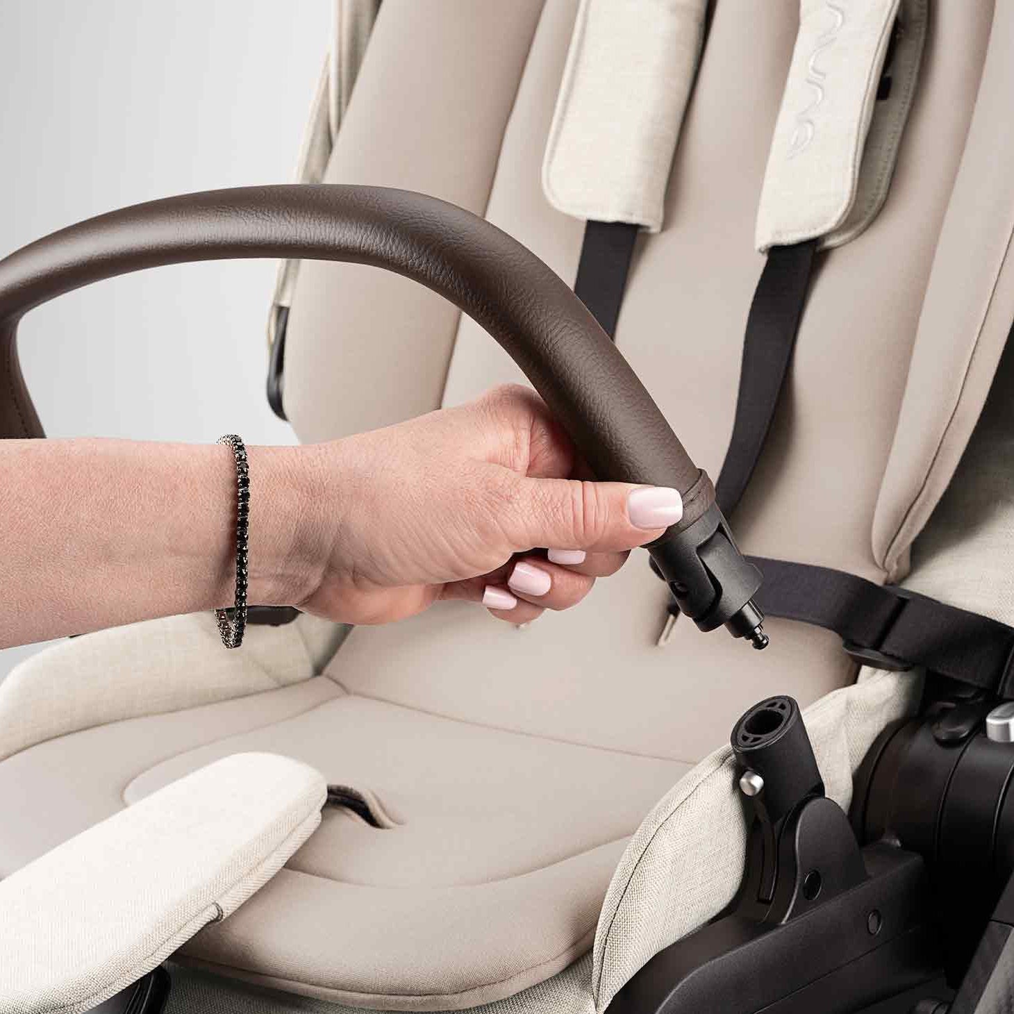 Nuna Swiv + Pipa Aire Rx Travel System - Image 18