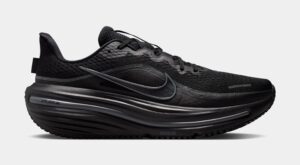 Winflo 12 Mens Running Shoes (Black/Dark Smoke Grey/Black)