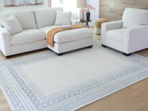 Azelhurst Large Rug