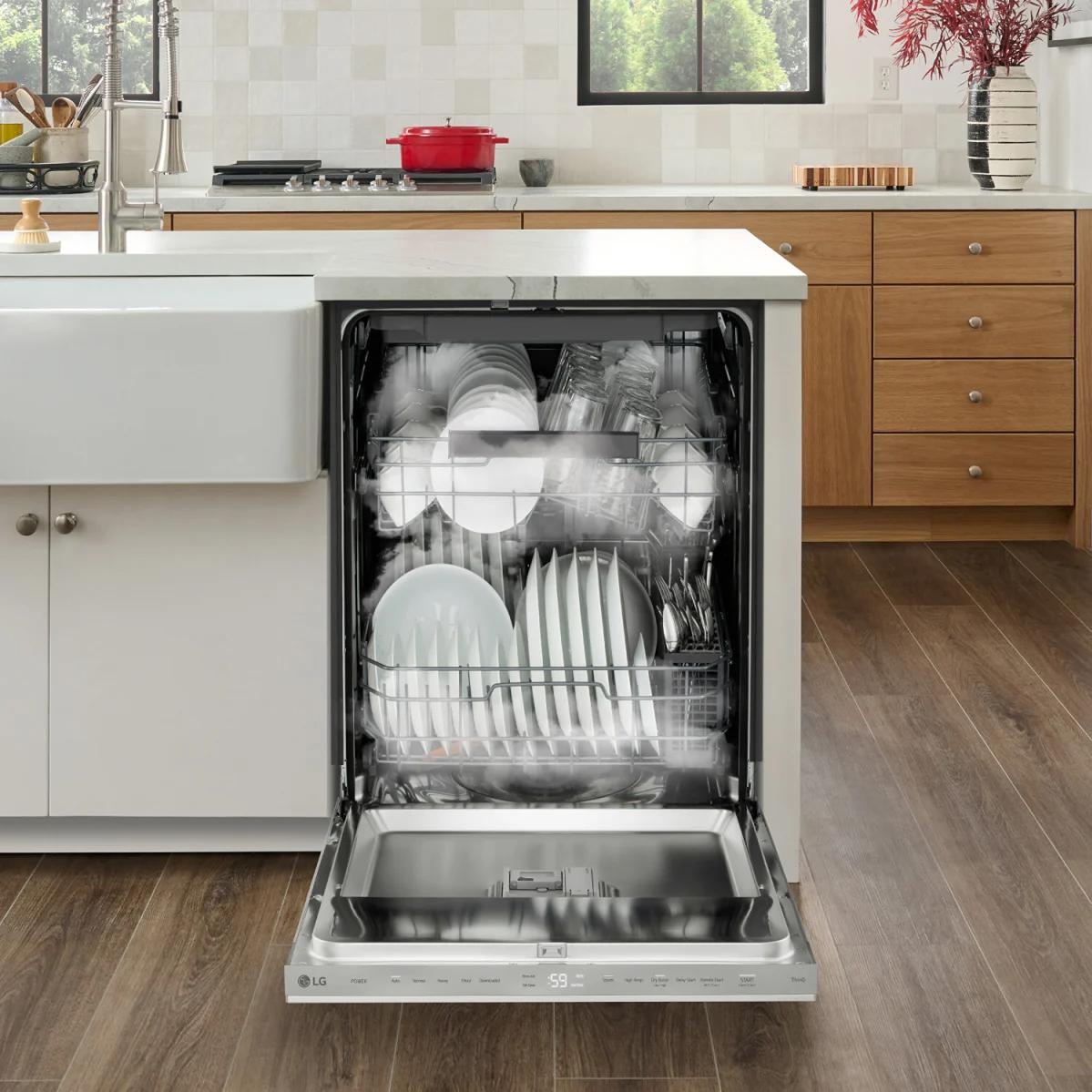 LG Built-in Dishwasher with SenseClean™ Wash System LDNPQ445W - Image 9