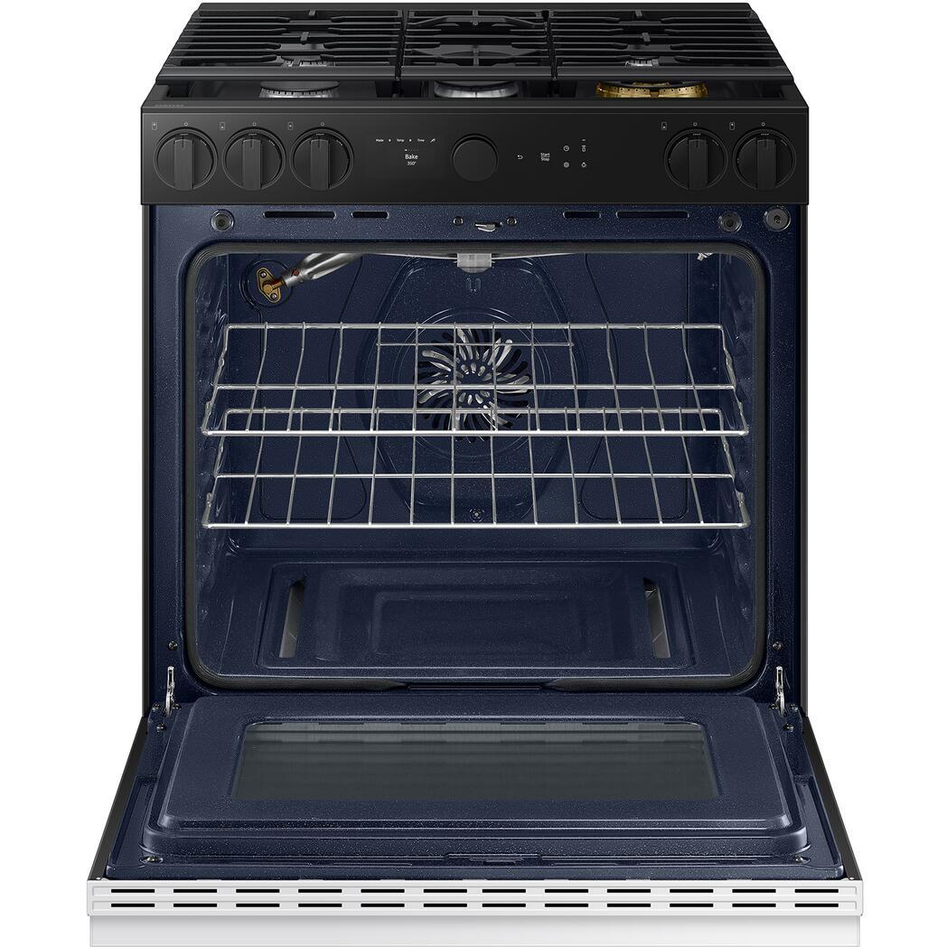 Samsung 6.0 cu. ft. Bespoke Smart Slide-In Gas Range NSG6DB870012/AA - Image 2
