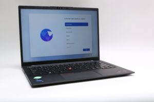 14" UHD+ Lenovo ThinkPad X1 Carbon Gen 10, i7-1270P, 32GB, 512GB SSD