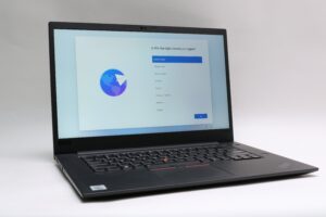 15.6" Lenovo ThinkPad X1 Extreme Gen 3, i7-10850H, 32GB, 1TB SSD, GTX 1650 Ti