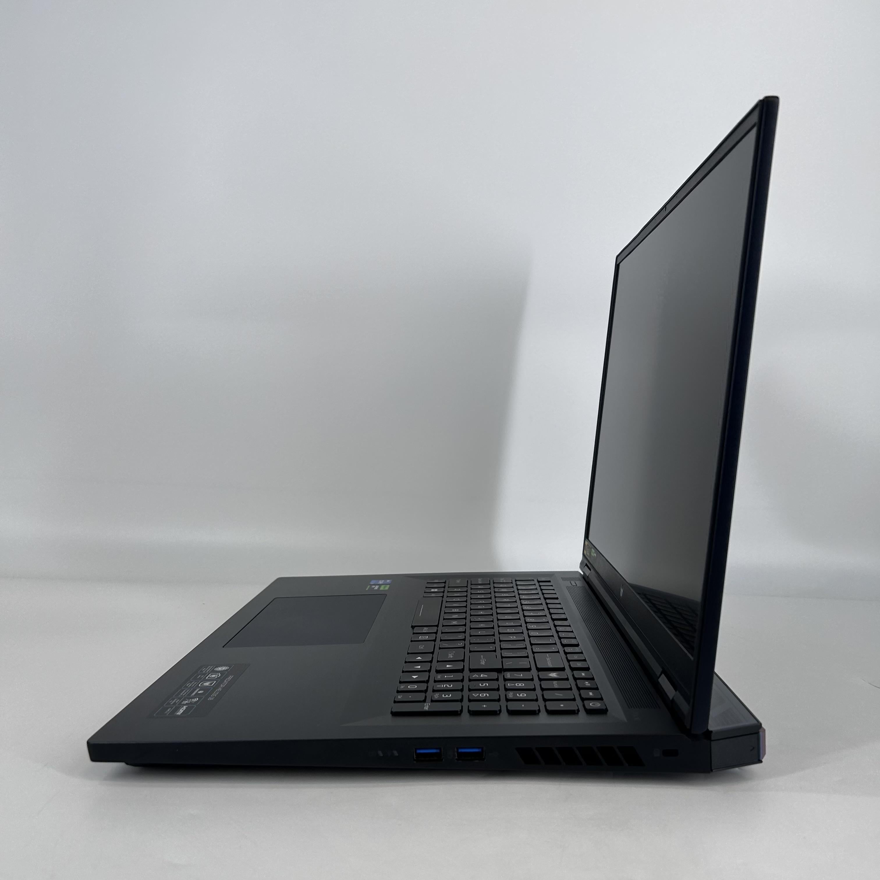 Acer Predator Helios 18 18 Black 2.1 GHz Intel Core i7 13th Gen. 16GB RAM 1TB Solid State Drive NVIDIA GeForce RTX 4060 8 GB - Image 4