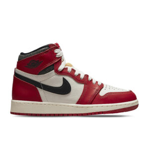 Air Jordan 1 Retro High OG 'Chicago' (GS) - Varsity Red/Black/Muslin