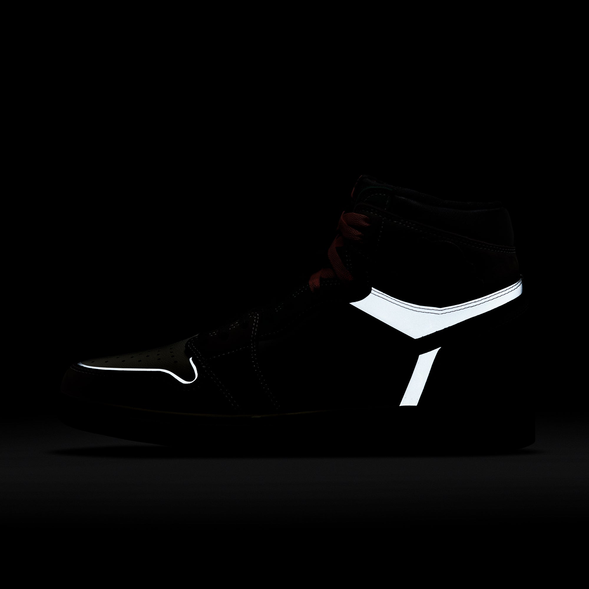 Air Jordan Mens 1 Retro High OG 'Craft' Shoes - Image 4