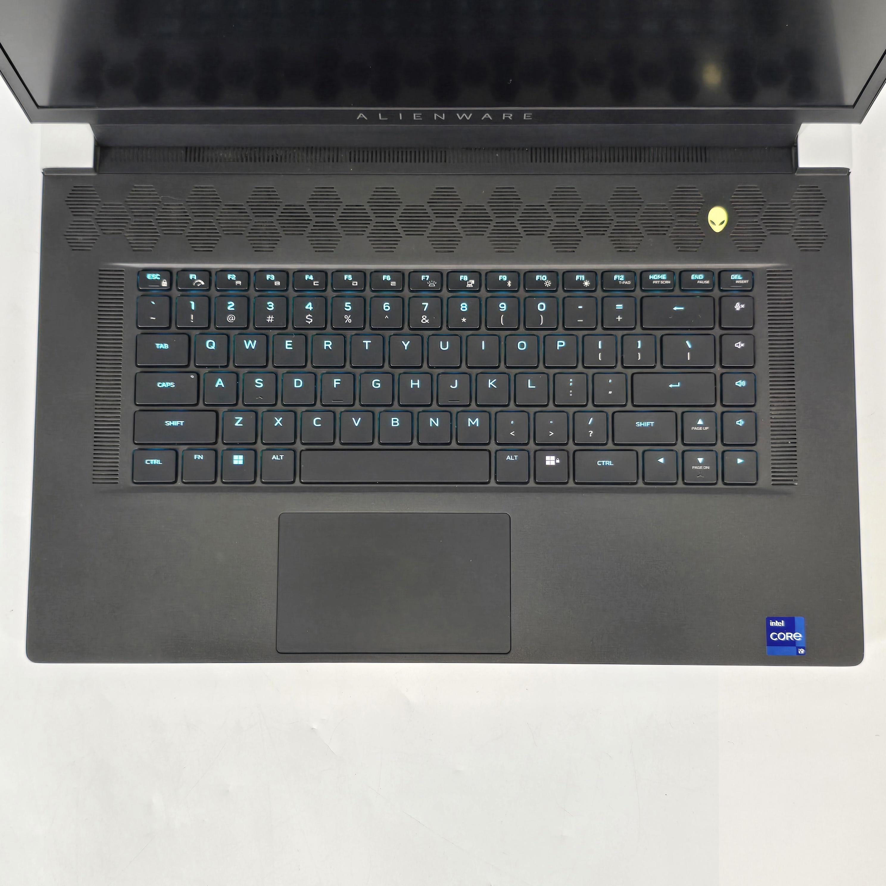 Alienware X17 R2 White 2.5 GHz Intel Core i9 12th Gen. 64GB RAM 2TB Solid State Drive NVIDIA GeForce RTX 3080 Ti 16 GB - Image 2