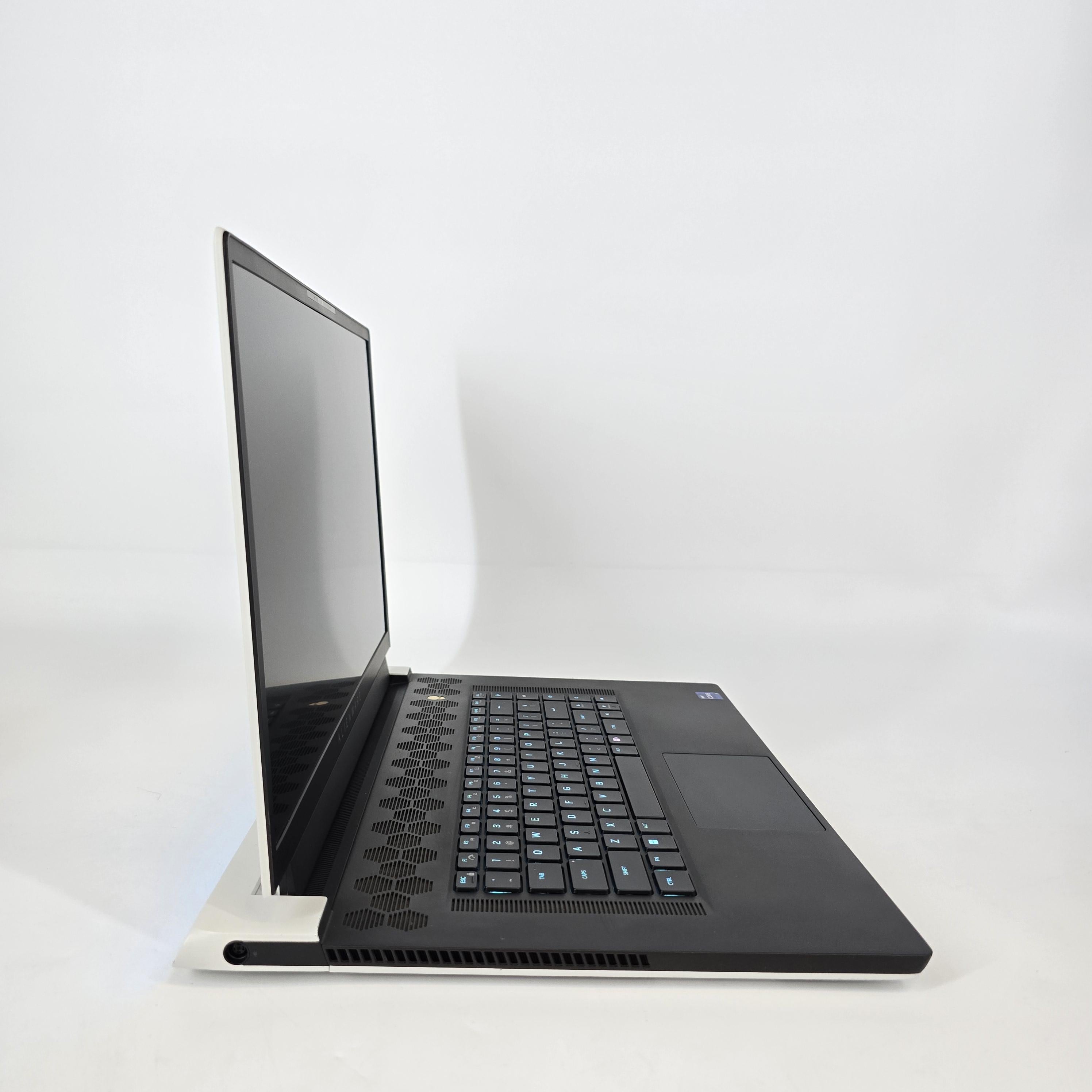Alienware X17 R2 White 2.5 GHz Intel Core i9 12th Gen. 64GB RAM 2TB Solid State Drive NVIDIA GeForce RTX 3080 Ti 16 GB - Image 3