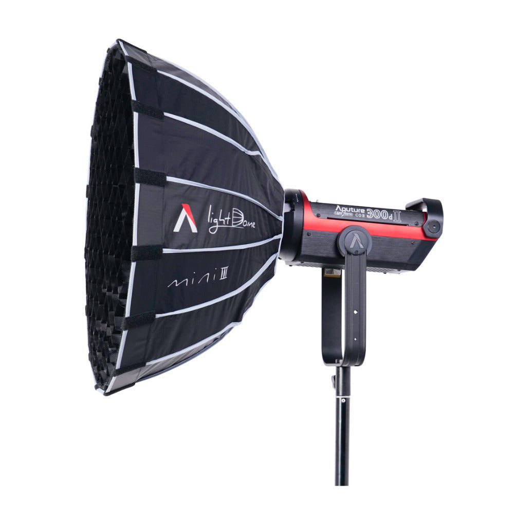 Amaran COB 60x S Bi-Color LED Monolight with Light Dome Mini III - Image 2